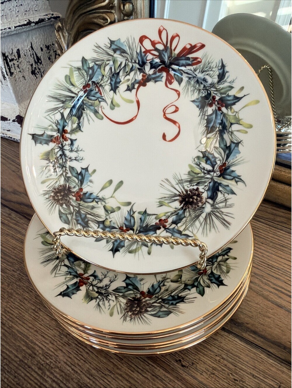 Lenox Winter Greetings Red Ribbon Holly 6.5" Bread Butter Plates Set of 4 Mint